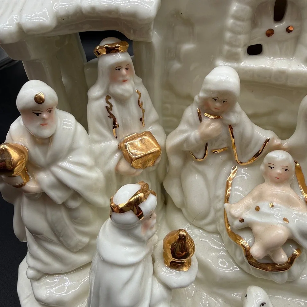 Vintage Porcelain Nativity Scene Gold Trim Christmas Religious‎ Decoration Large